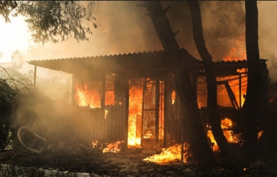 Bilanci i viktimave nga zjarret në Greqi vazhdon të rritet