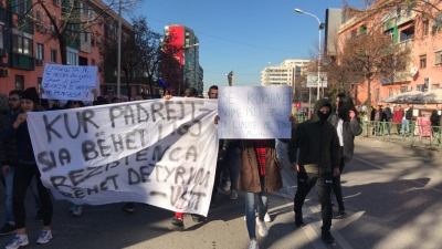 Administrata në sulm, burime: Po shantazhohen prindërit e studentëve protestues