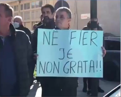 “Në Fier je “non grata”, demokratët e presin me protesta Bashën