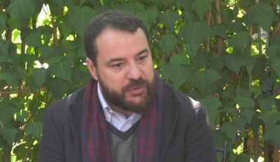 Senatori italian në mbrojtje të teatrit: Duhet rikonstruksion, ndërtesa të mos shembet