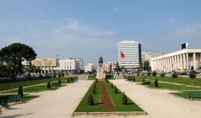 Fotot në vite: Si ka ndryshuar qendra e Tiranës (FOTO)