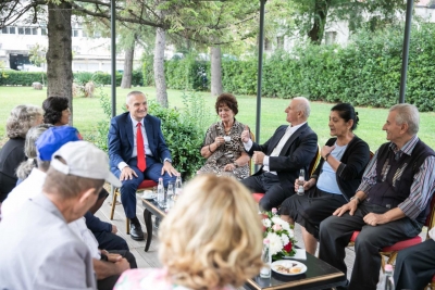 Dita Ndërkombëtare e të Moshuarve/ Presidenti Meta: Më shumë vëmendje e përkujdesje me dashuri e dhembshuri