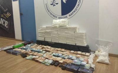 “Kohë spektakli”- Detaje të tjera nga goditja e organizatës së kokainës me shqiptarë. U kap një “dysheme” me euro. Sistemet që përdorte