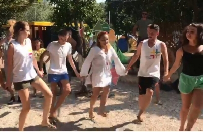 VIDEO/ Kampingu i LRI në Jalë, Kryemadhi &#039;e djeg&#039; me Vallen e Kukësit