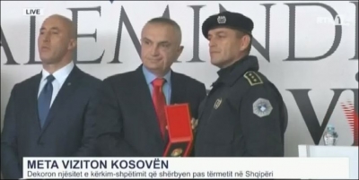 Heronjtë e termetit, Meta nderon me Dekoratën e Artë të Shqiponjës ekipin e kërkim-shpëtimit nga Kosova