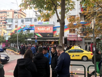 Gjimnazistët e Tiranës bojkot mësimit, i bashkohen protestës së studentëve