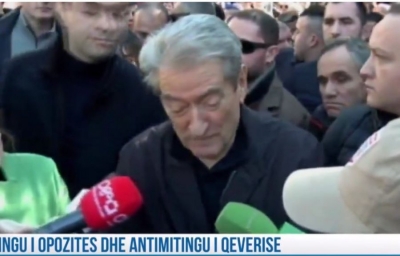 Berisha nga protesta: I kërkojmë popullit të Vlorës arrestimin në shesh të Edi Ramës