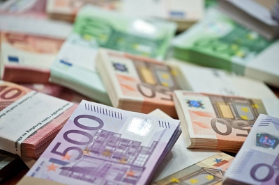 Pas kapjes së dy Toyotave, Banka e Shqipërisë blen euro
