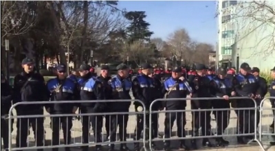 VIDEO/ Frika nga protesta e opozitës, qeveria vë nën shtetrrethim Tiranën