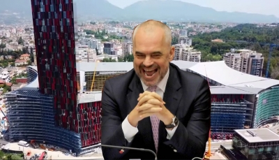 Shikoni VIDEON/ Rama e pranon se stadiumit i është vjedhur një anë