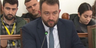 As 7 muaj në detyrë, dorëhiqet drejtori i doganave