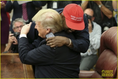 Kanye West pa dashje zbulon kodin e telefonit gjatë takimit me Donald Trump