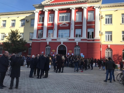 Nis viti i ri akademik/ Auditoret bosh për një muaj, studentët në protestë sot