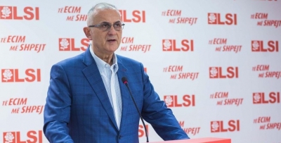 Petrit Vasili del me thirrjen e fortë: Përballë COVID-it pa drejtim dhe në kaos organizativ, qeveria të ikë!