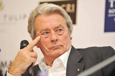 Ndahet nga jeta aktori francez me famë botërore, Alain Delon