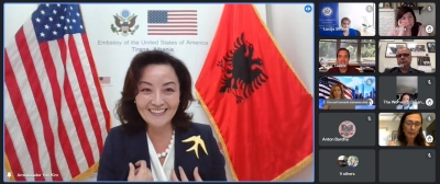 Ambasadorja Kim, bashkëbisedim me drejtues të diasporës shqiptare në SHBA: Vijoni kontributin për forcimin e Shqipërisë